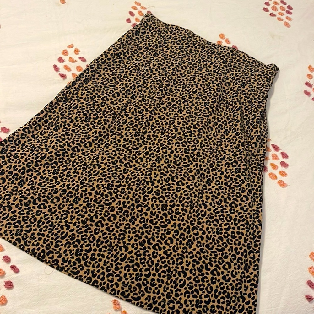 Old Navy Animal Leopard print midi skirt